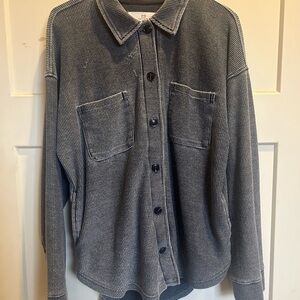 Button-Up oversized perfect fall top
